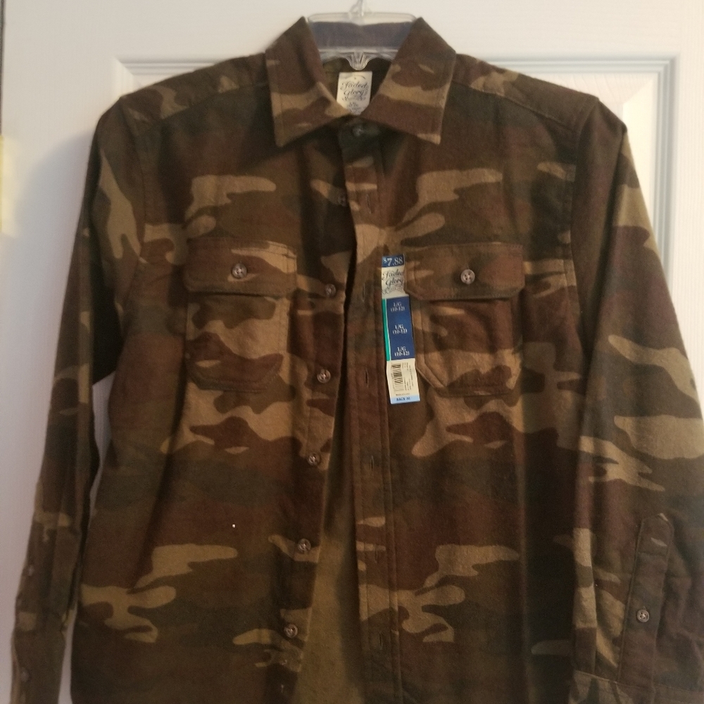 NWT Camo flannel, size 10/12